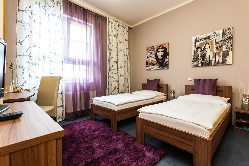 Sareza Hotel Ostrava Exterior foto
